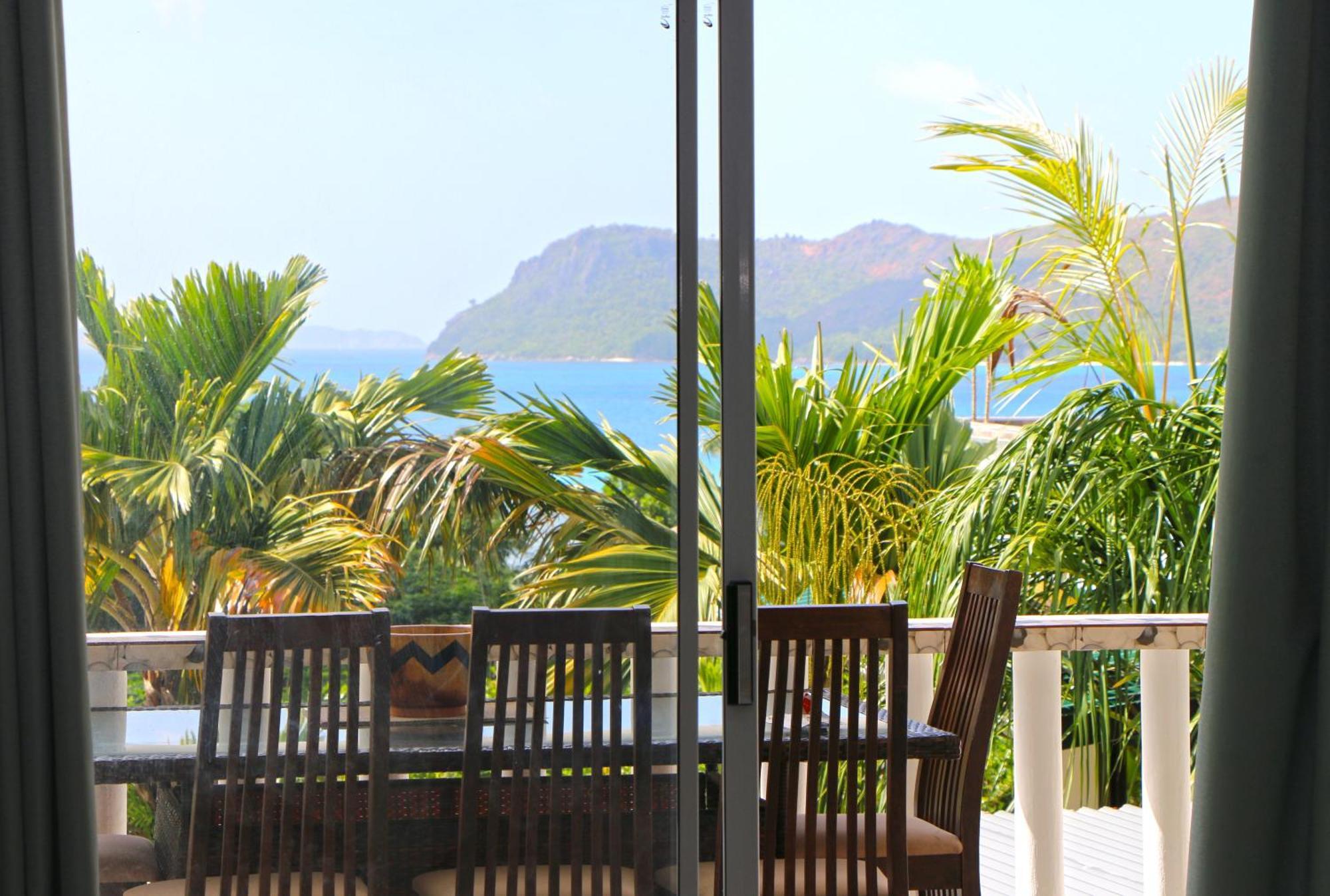 Ocean Blue Bay Apartment Anse Volbert Village Екстериор снимка